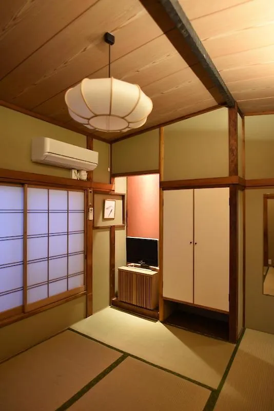 Ryokan Sansuiso Tokio 2*,  Japan
