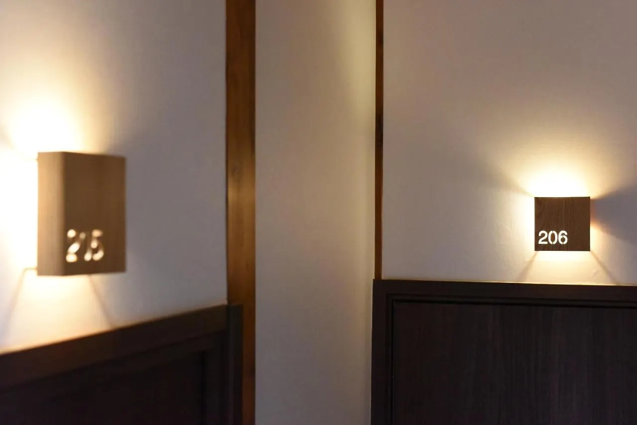 טוקיו Ryokan Sansuiso 2*,